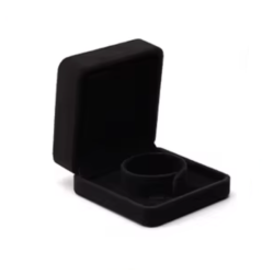 Sametová krabička na náramek černá